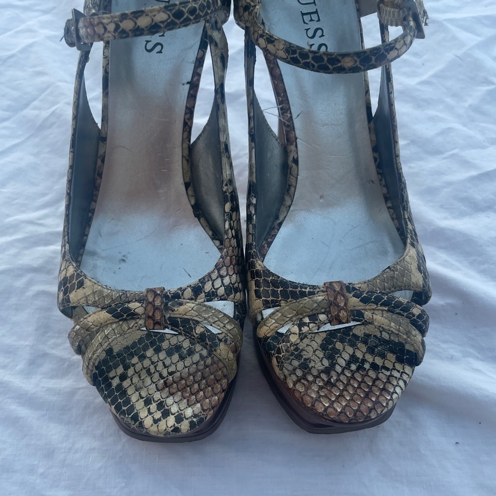 GUESS Faux Snake Skin Open Toe High Heels size 7.5 - Picture 4 of 14